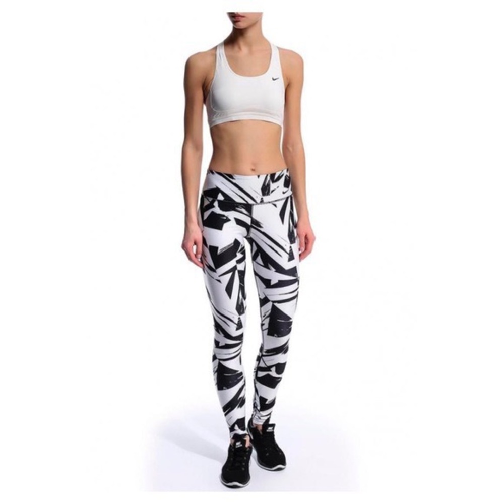 Nike legend tights size S